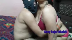 शूट वाली गदराई भाभी को सब्जी वाले ने ठोक दिया sexy choda chodi video